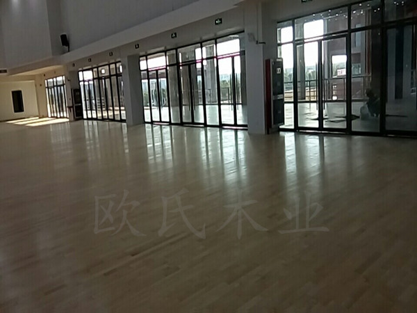 淮安富士康員工活動(dòng)中心體育館木地板