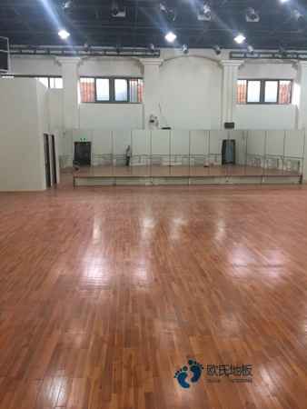 比賽場館體育地板代理商
