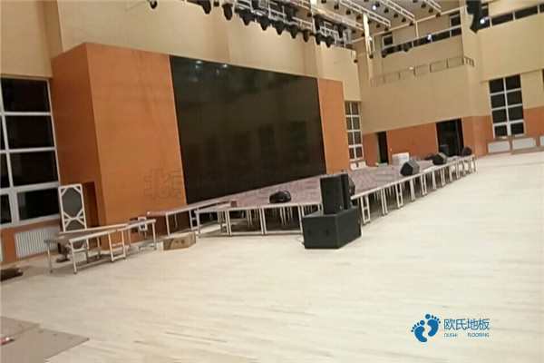 22厚排球館木地板施工技術方案
