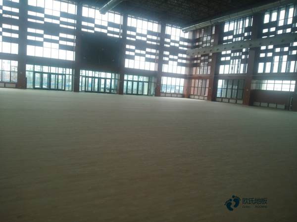拼接板實(shí)木運(yùn)動地板單層龍骨結(jié)構(gòu)