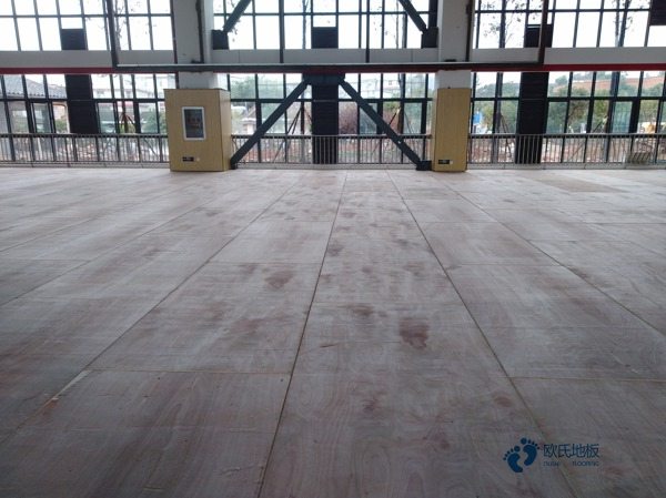 福建實木運動地板現貨供應